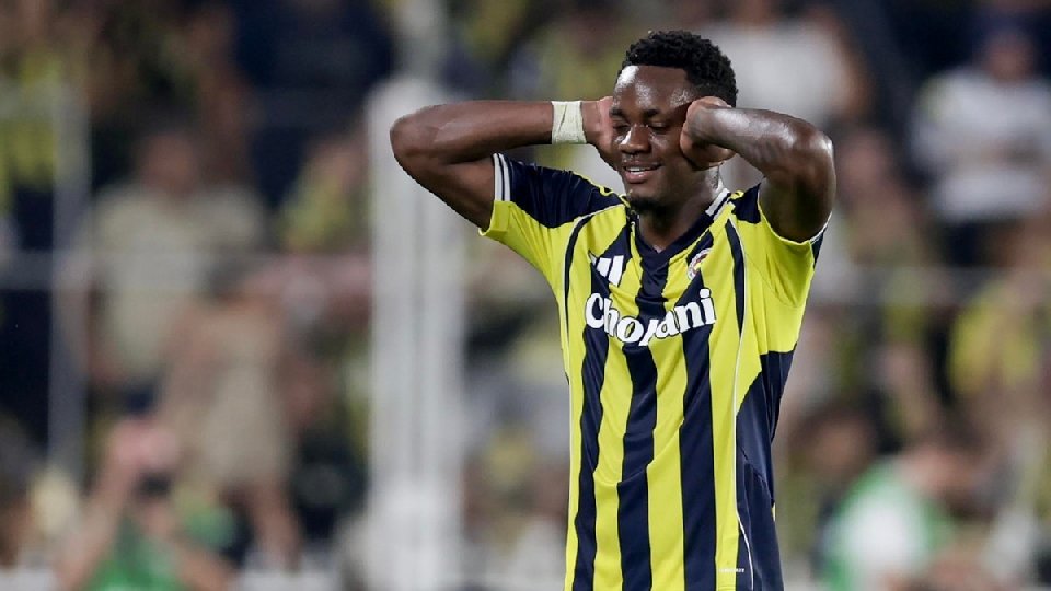 Jhon Durán, a punto de jugar en su cuarto club en un año