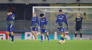 Hellas y Pisa, a la fuga del farolillo rojo