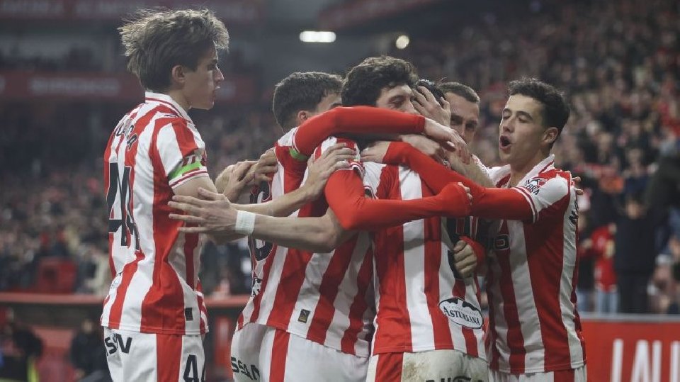 El Sporting no pierde comba