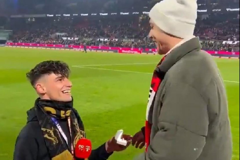 Agresión homófoba al árbitro que pidió matrimonio a su novio en un partido