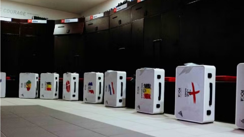 Endrick gâte ses coéquipiers à Lyon avec des consoles personnalisées