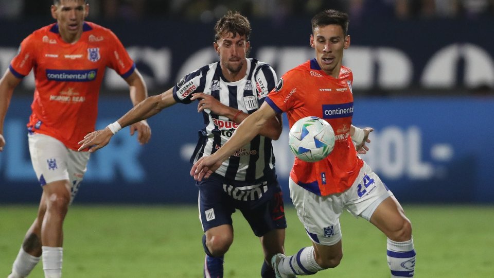 2 de Mayo alarga su sueño continental