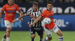 2 de Mayo alarga su sueño continental