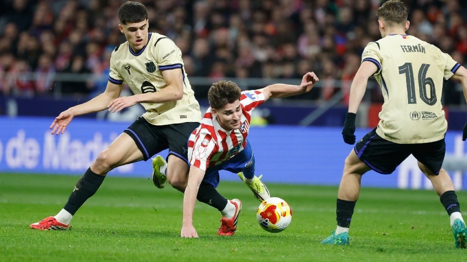 Cubarsi backs Barcelona comeback bid, praises Julian Alvarez