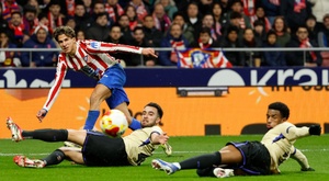 Los Simeone despedazan al Barcelona