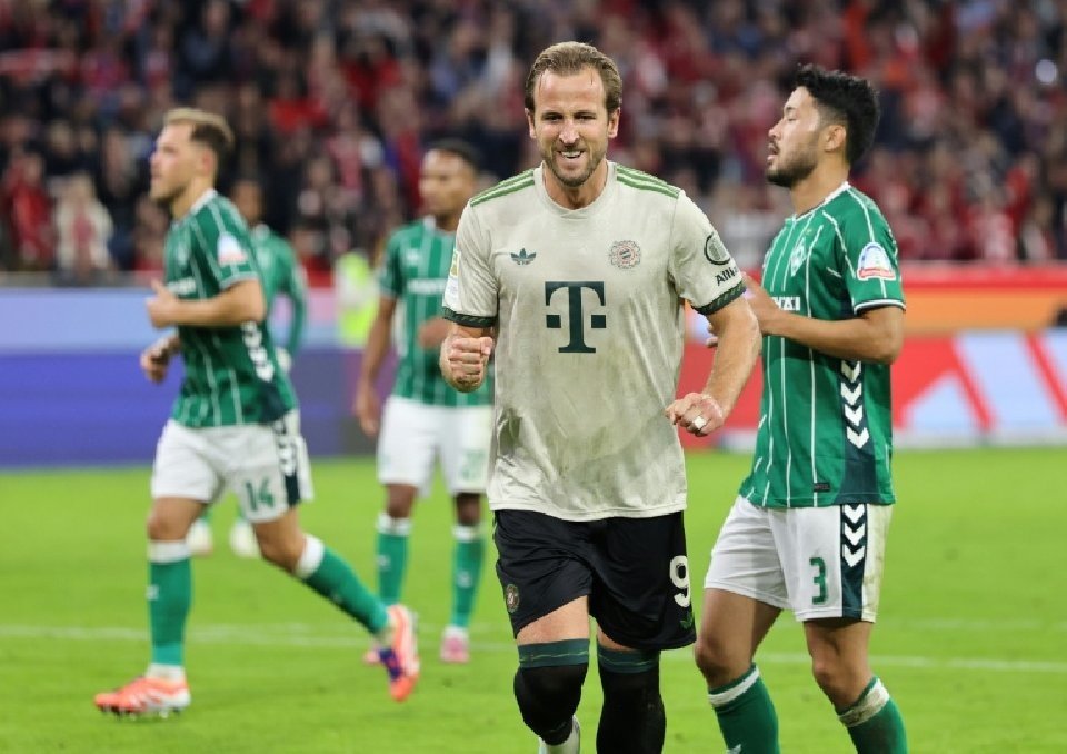 Ocupando a zona de 'playoff' do rebaixamento, o tradicional clube alemão tenta evitar o colapso diante dos líderes da Bundesliga, em um momento de extrema fragilidade.