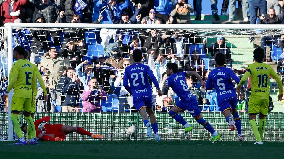 El Villarreal se pierde en la capital y el Getafe rompe la maldición