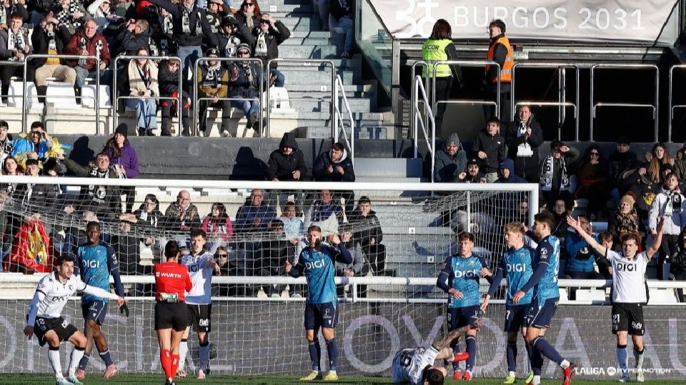 El Cádiz se sostiene en El Plantío