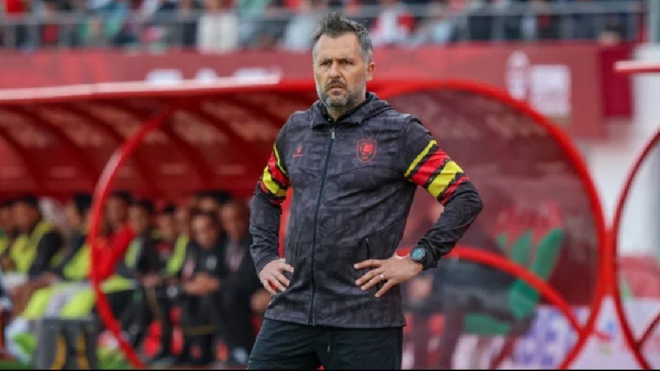A FAF anunciou a saída do treinador Patrice Beaumelle, que parte para um novo desafio em África. A Federação agradeceu o profissionalismo e dedicação do técnico e garante novidades em breve sobre o futuro da Seleção Angolana.