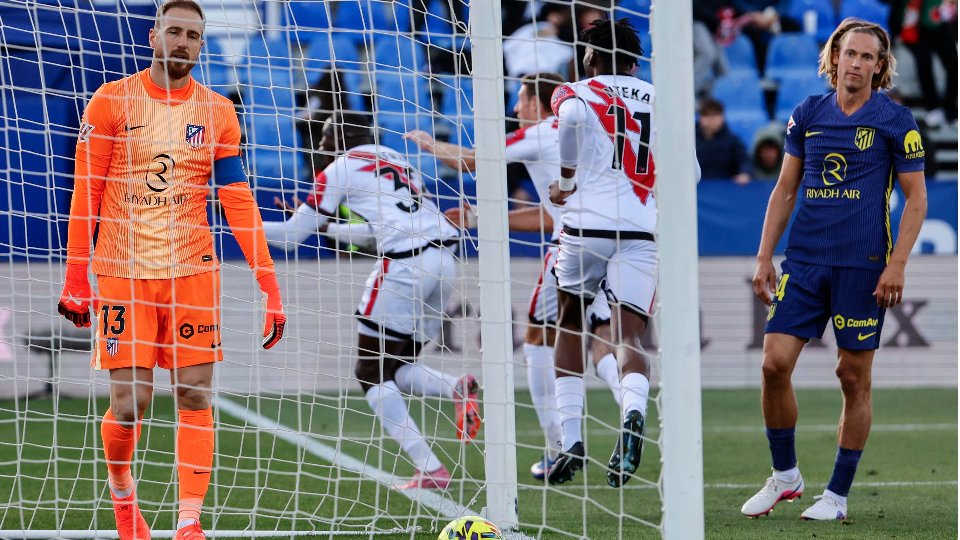 Champán en Copa, garrafón en Liga