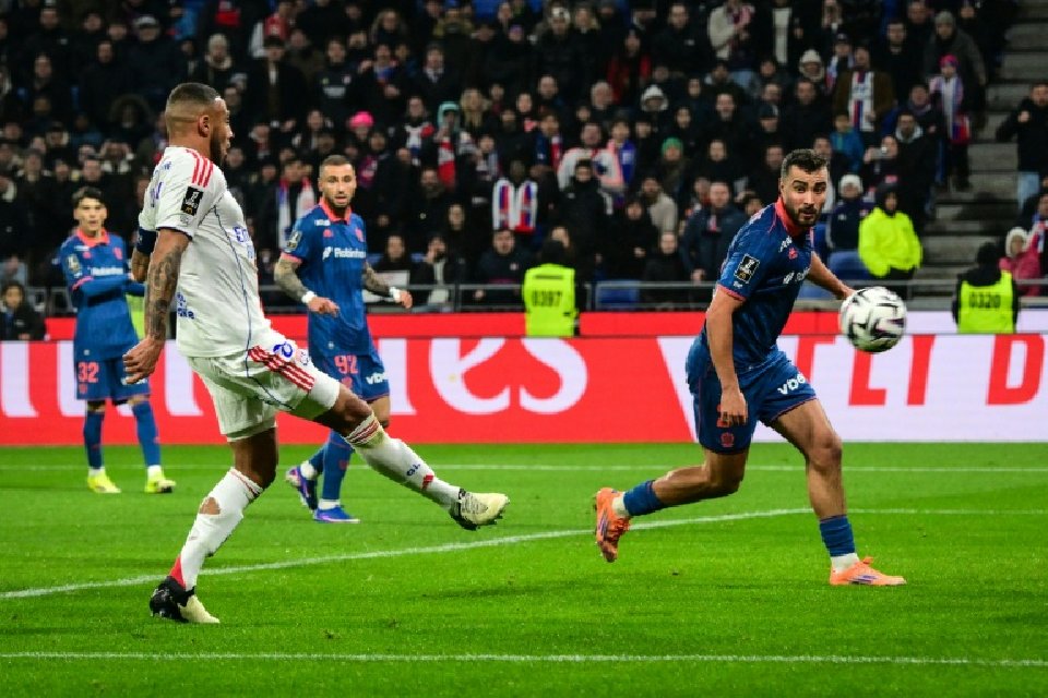 Et de treize pour Lyon, qui sème Marseille