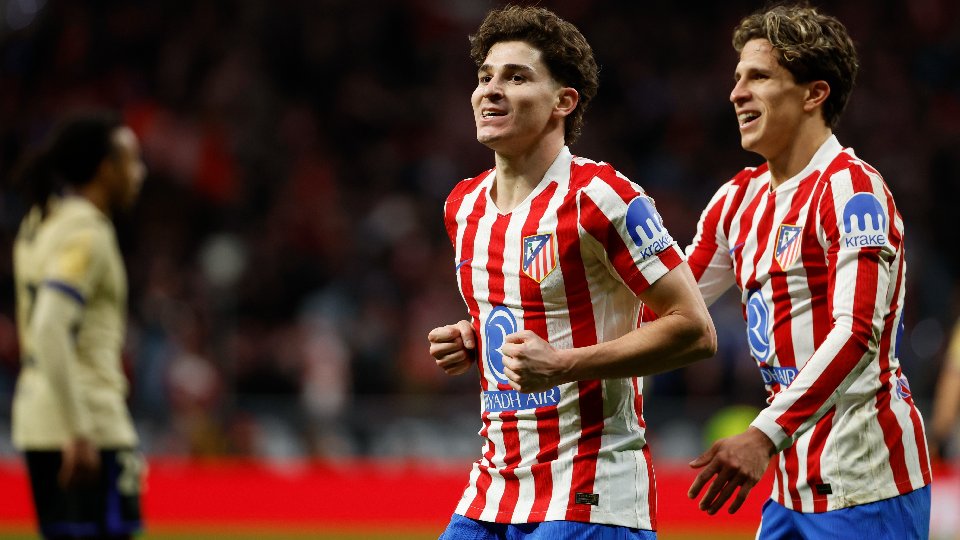Julián Álvarez segue fora dos treinos no Atlético de Madrid