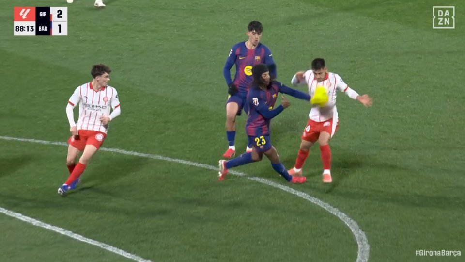 El CTA admitió el error del VAR en el 2-1 del Girona por el pisotón a Koundé