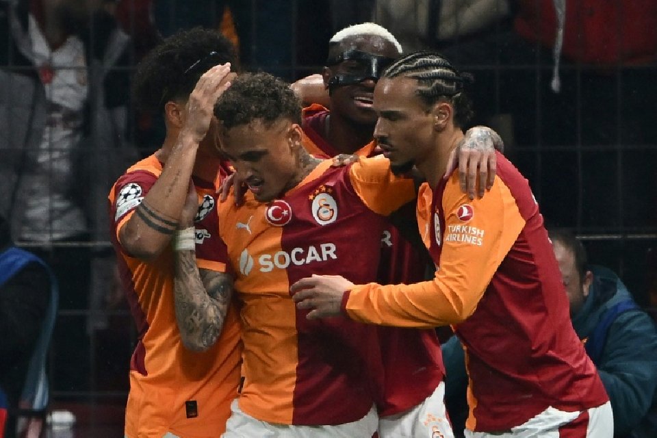 Galatasaray thrash 10-man Juve in Champions League play-off 1st leg