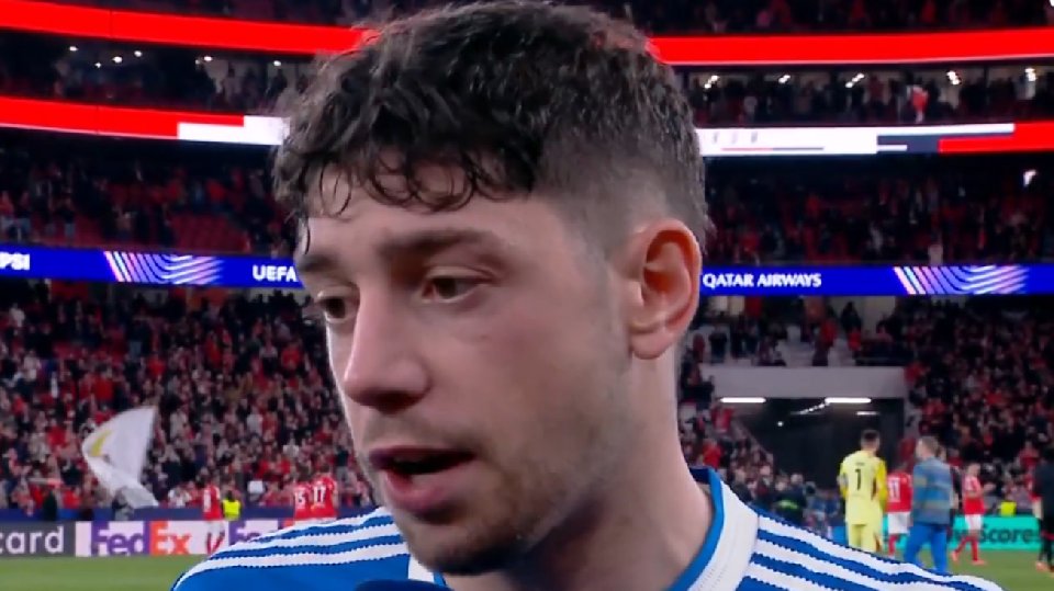 Si te tapas la boca para decir algo es porque no está bien