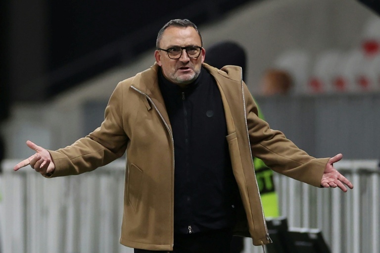 Rennes turn to Haise to replace Beye as coach