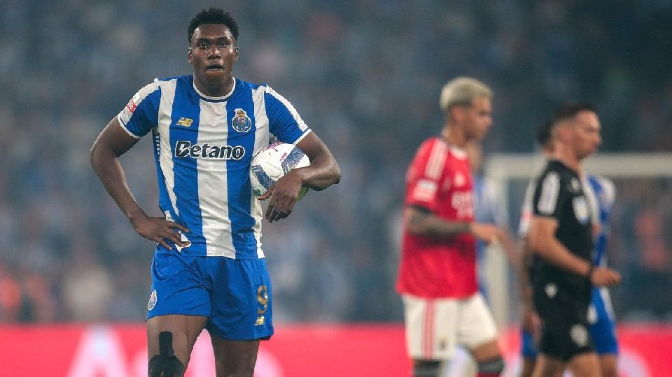 Samu ya solo piensa en el retorno: operado con éxito de su rodilla