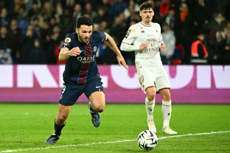 Le PSG s'offre une victoire franche contre Metz et la tête du classement