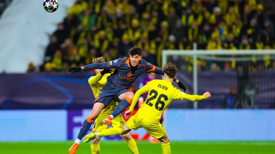 Barcelona intensifica conversas por Alessandro Bastoni, zagueiro da Inter