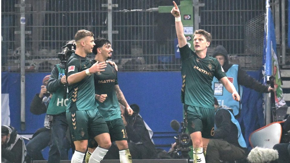 Remontada y goleada para salir del pozo