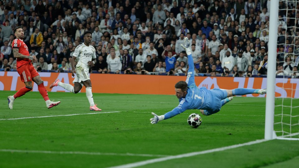 Vinicius sonríe y el Madrid suspira