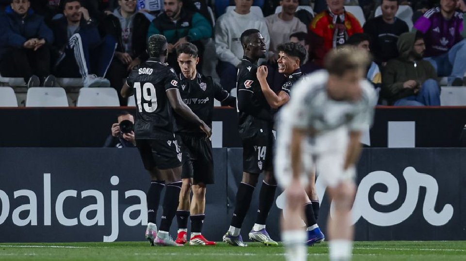 Arribas suma en el 95'