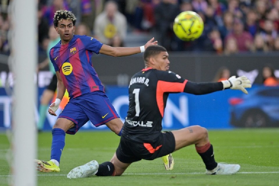 Lamine Yamal fait le show, le Barça creuse l'écart