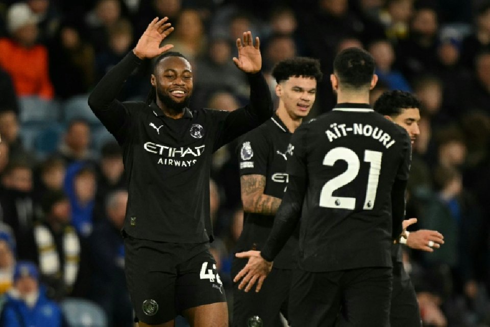 Semenyo libère Manchester City à Leeds et met la pression sur Arsenal