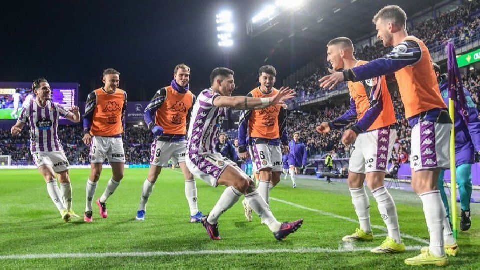 Marcos André da un balón de oxígeno al Valladolid