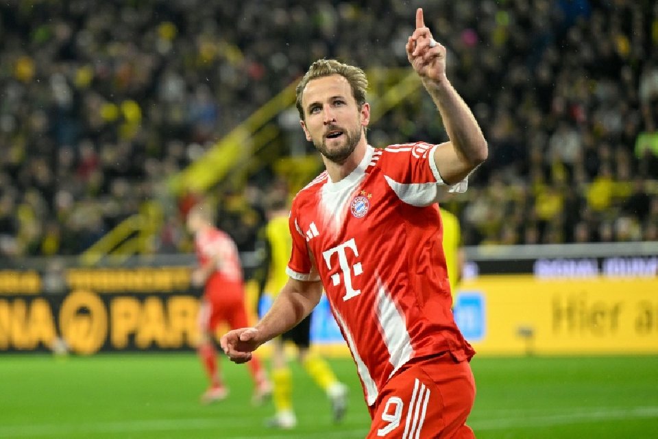 'A good moment': Red-hot Kane eyes Lewandowski's Bundesliga record