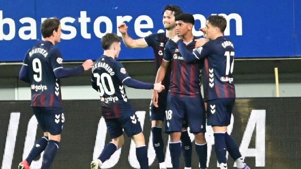 El Eibar tensa aún más la cuerda del Cádiz