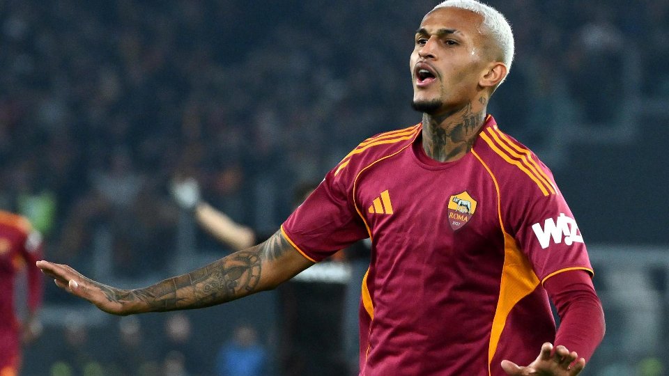 Clubes ingleses entram na corrida por Wesley