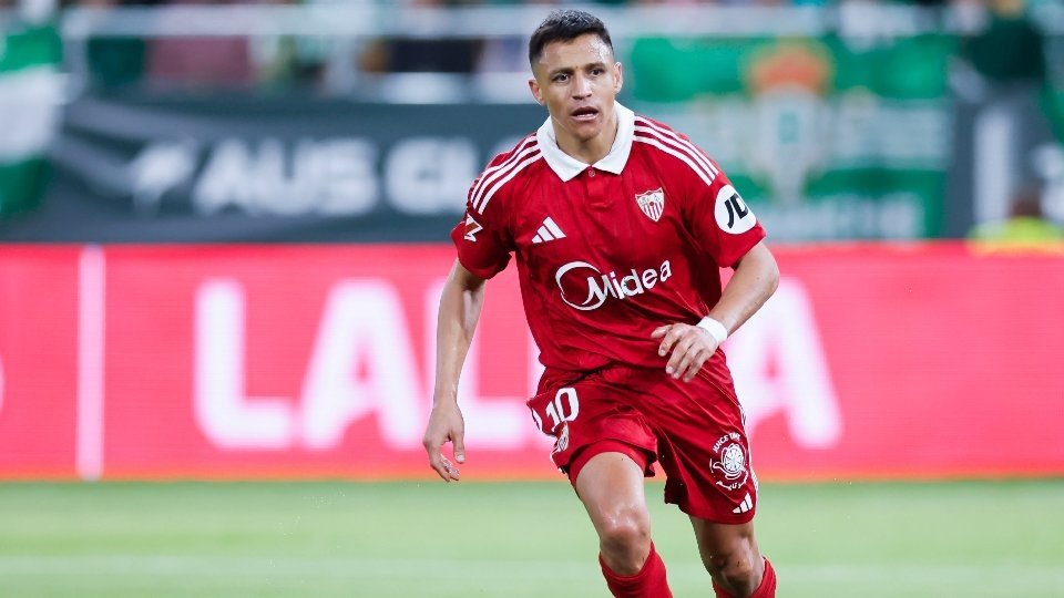 Alexis, tras la única estela de Zamorano