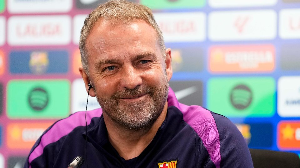 Gavi viajará, aunque no está disponible para jugar