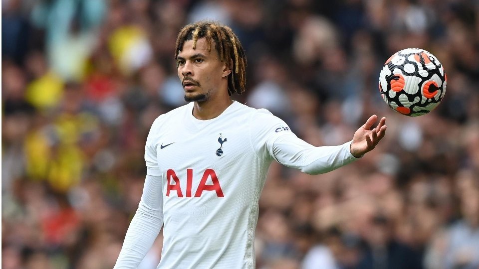 El Barnet, equipo de League Two, le ha abierto las puertas a Dele Alli y le ha ofrecido entrenar con el primer equipo mientras busca reengancharse al fútbol tras más de un año sin equipo.