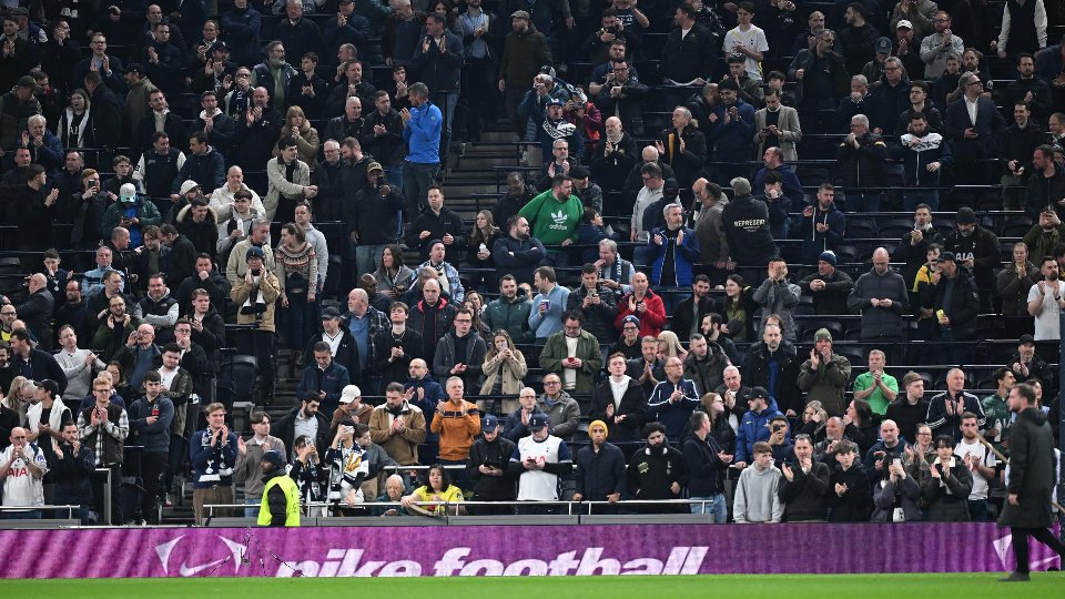 La afición del Tottenham se rebela: No aceptamos más mentiras