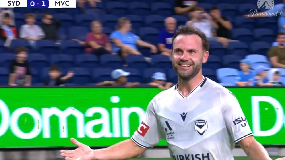 Juan Mata no tiene fin: golazo de falta en Australia