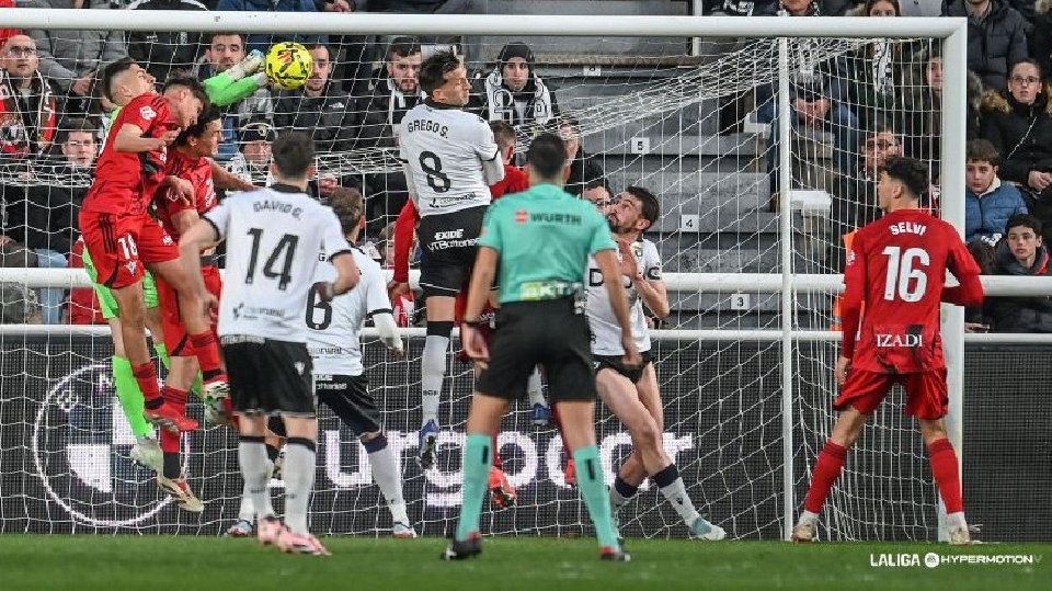 Polémica en Segunda: no se cumplirán sanciones tras los partidos intersemanales