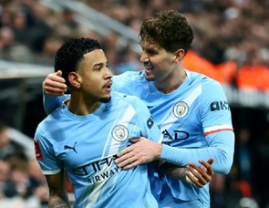 El City y Marmoush azotan al Newcastle y avisan al Madrid