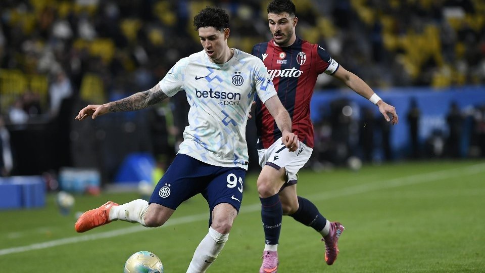 Flick n'a pas encore donné son feu vert définitif au transfert de Bastoni pour 60 millions d'euros. EFE