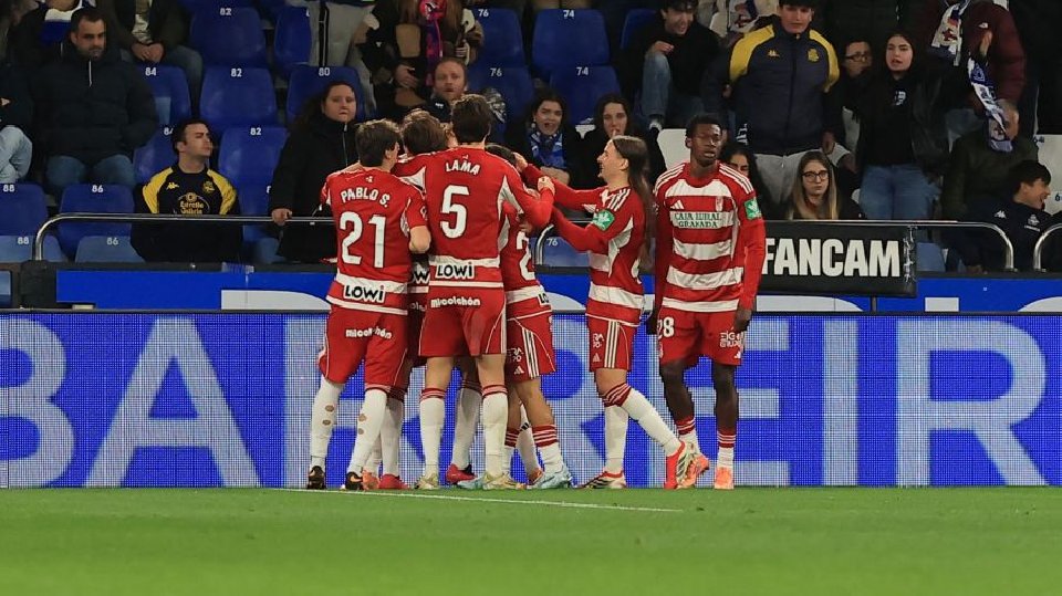 El Granada pone patas arriba Riazor