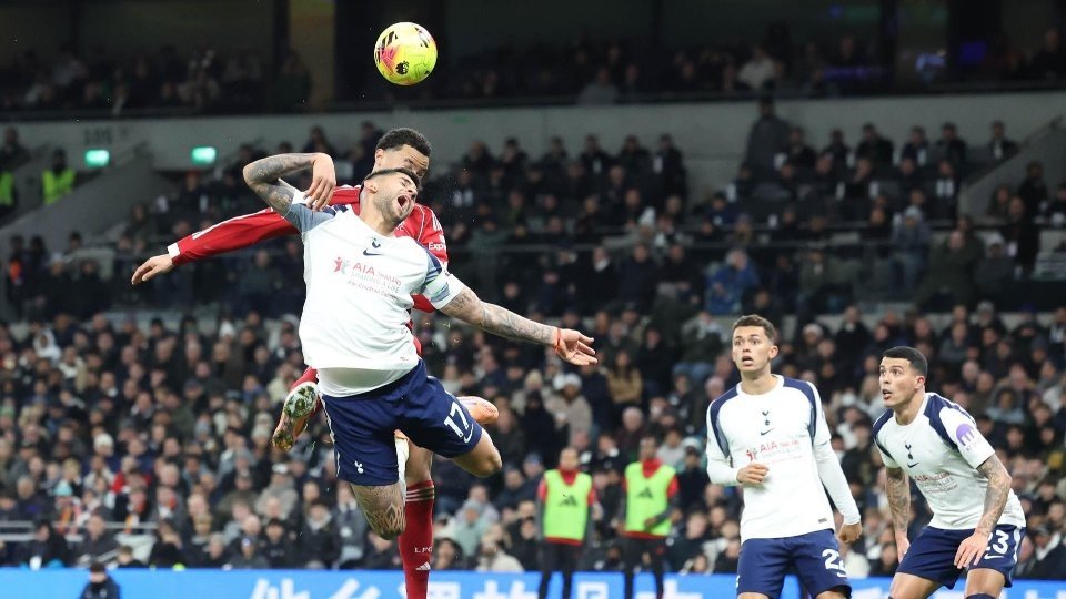 Cuti forfait pour le reste de la saison, mais apte pour la Coupe du monde. EFE/Neil Hall