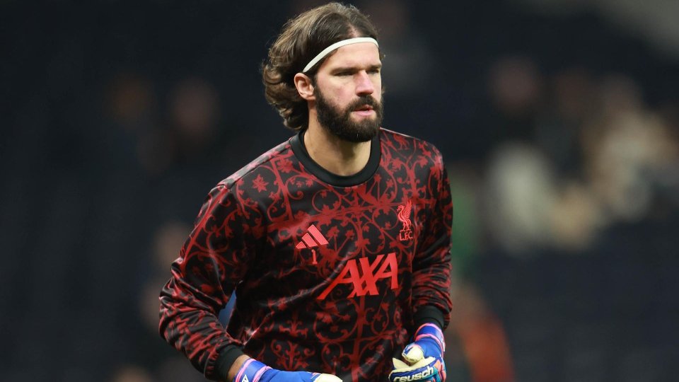 Alisson Becker desfalca o Liverpool em duelo decisivo contra o PSG