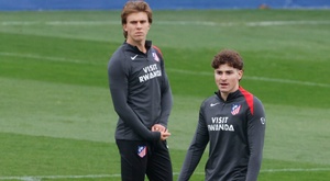 Simeone recupera a Barrios en víspera de la Champions y la final de Copa