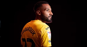 El dolor de cabeza de uno de los mejores porteros del Championship