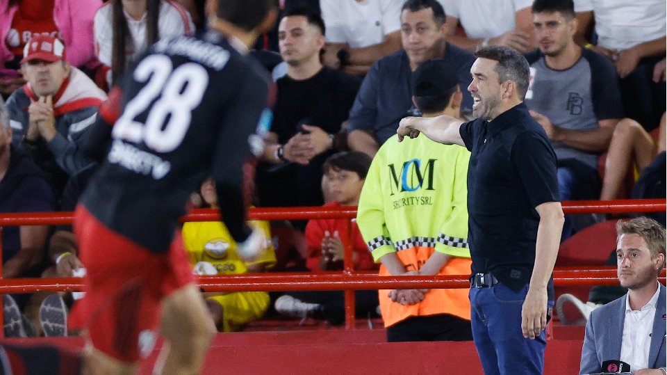 River arranca la 'era Coudet' con victoria