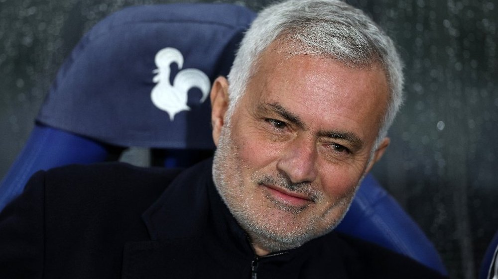 Mourinho, 63 ans, est le candidat privilégié de Pérez pour lui succéder. EFE