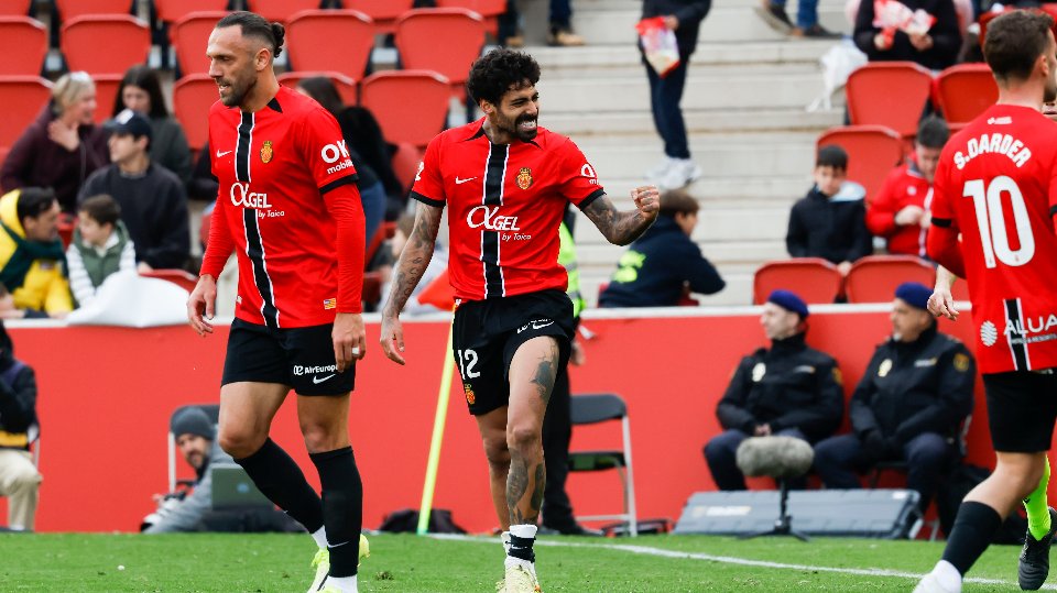 Samú Costa pone la cordura en la locura de De Burgos