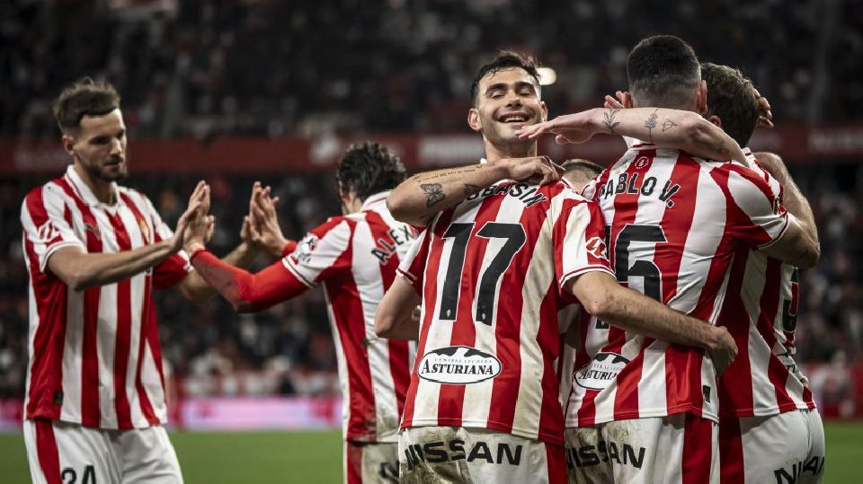 El Sporting baja del cielo al Castellón