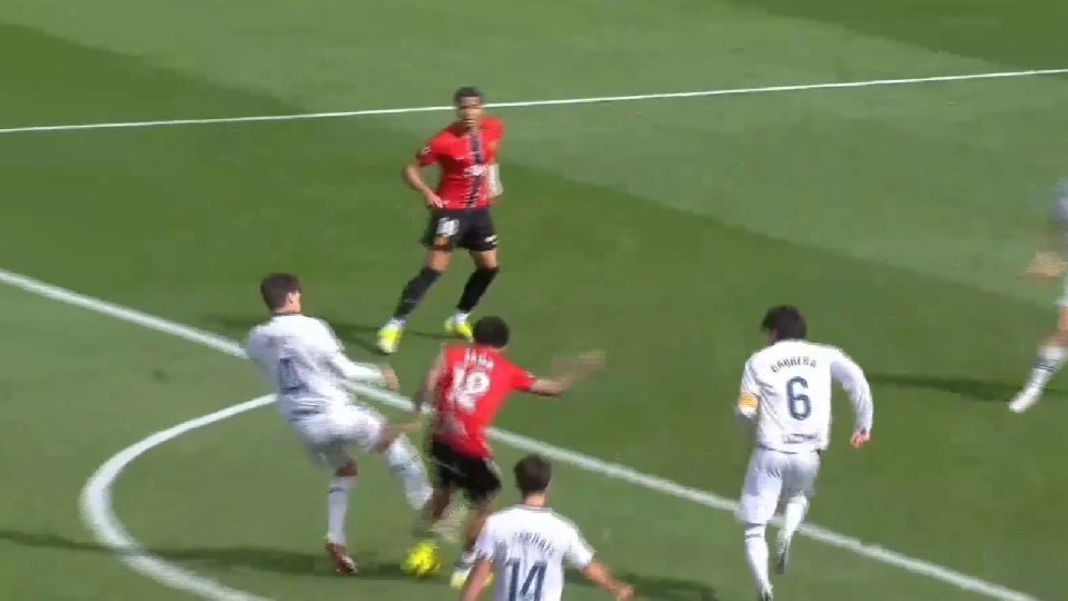 La razón de De Burgos para no anular el 1-1. Captura/RFEF